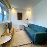 Edificio Senhoras Da Casa - Old Town With Balcony Apartment *