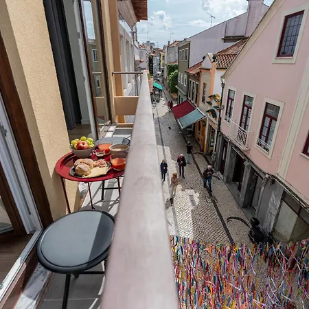 Daire Edificio Senhoras Da Casa - Old Town With Balcony